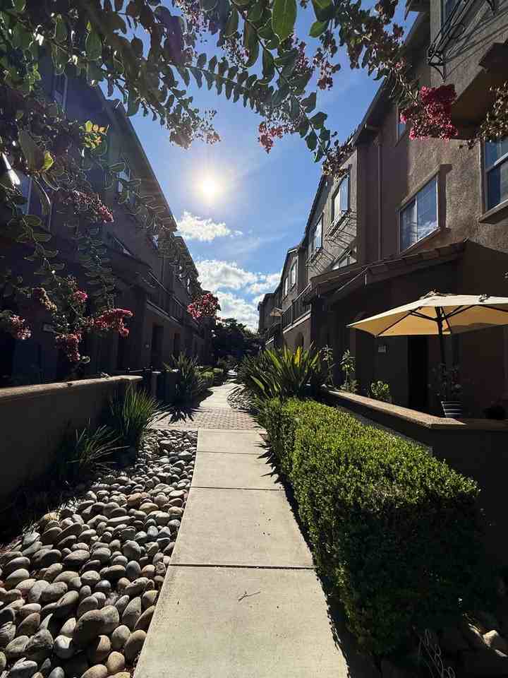 566 Almaden Walk Loop - Photo 2 of 21