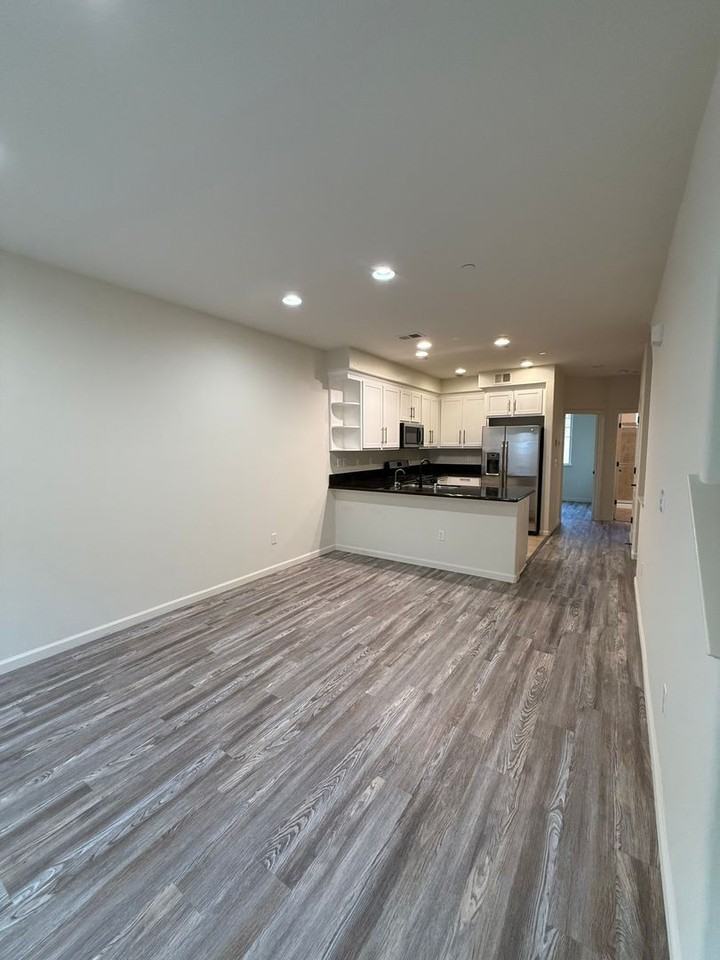 566 Almaden Walk Loop - Photo 4 of 21
