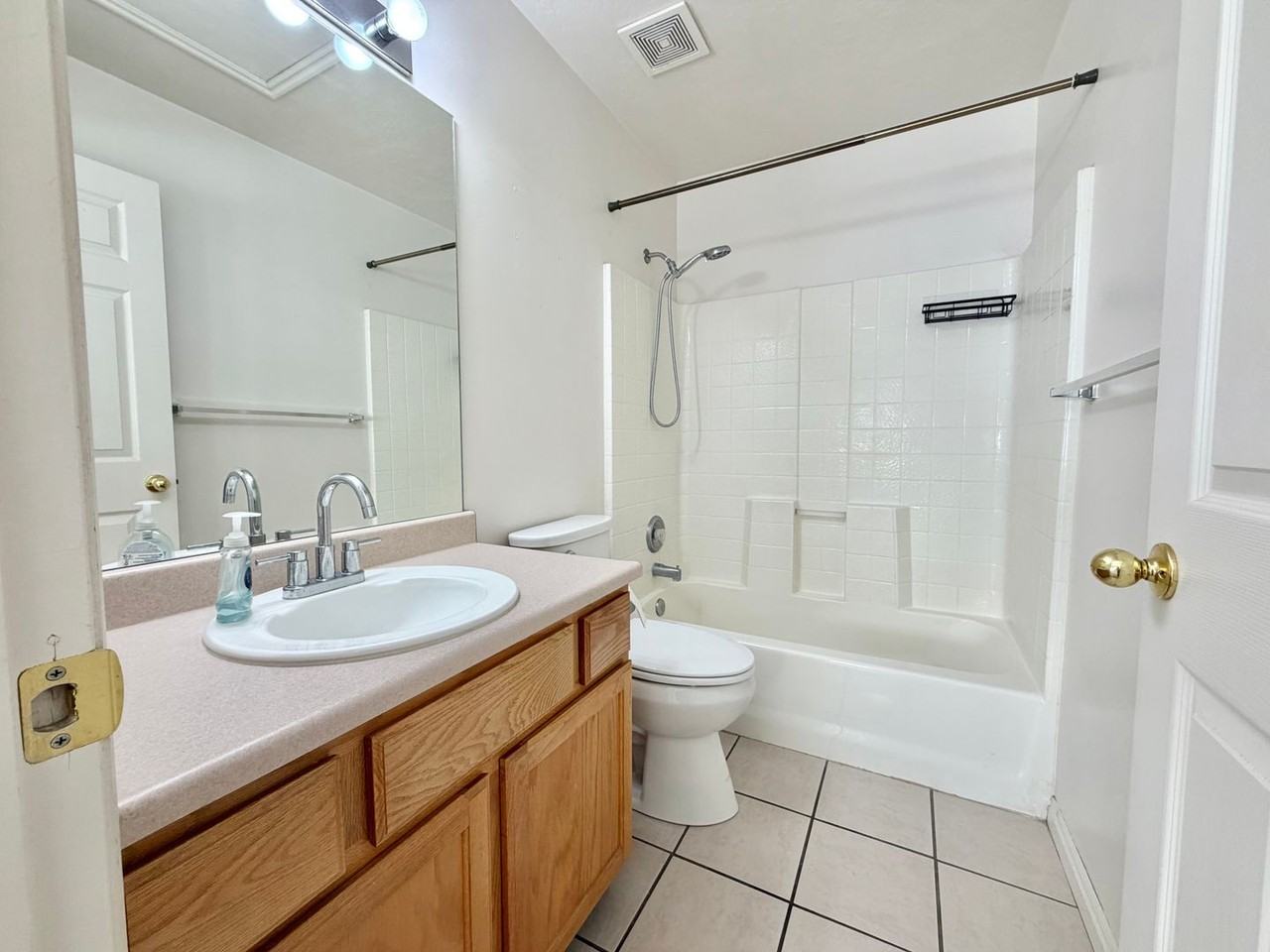 1336 S 1400 E - Photo 7 of 26