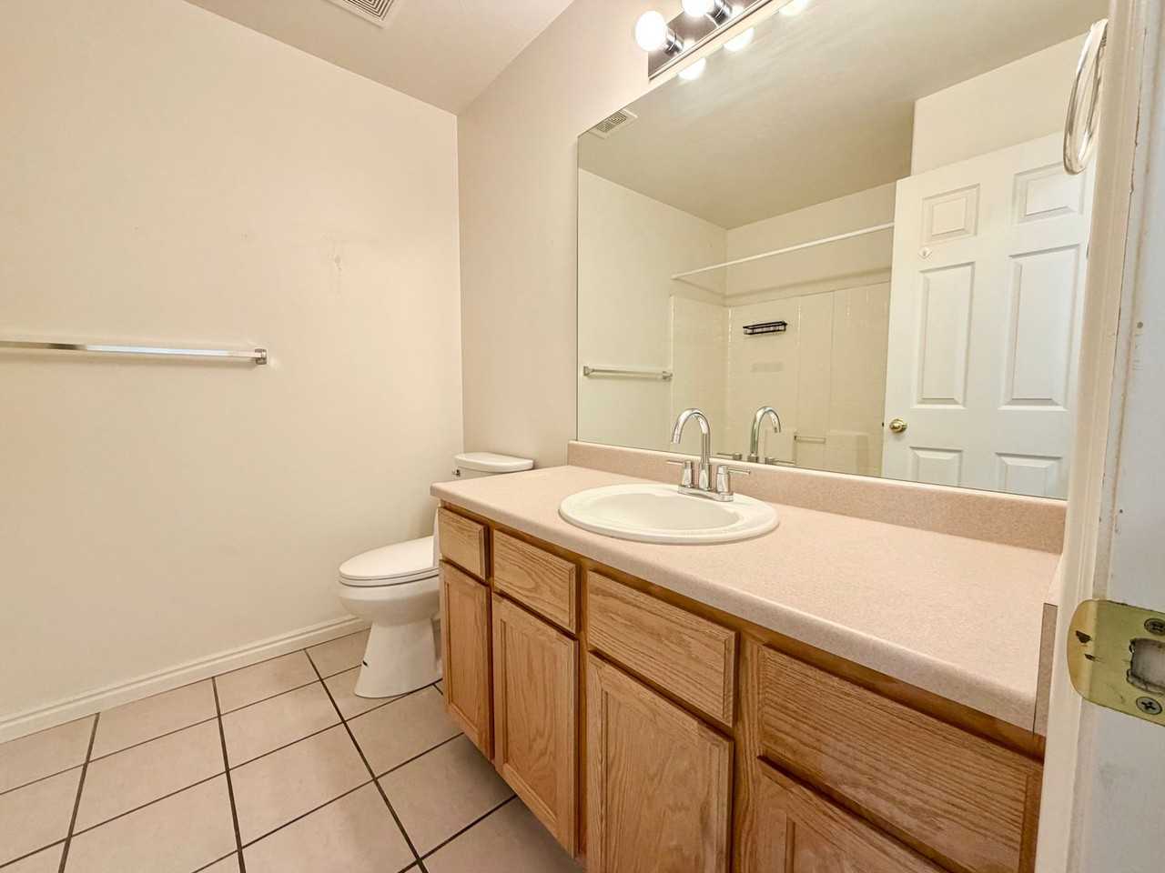 1336 S 1400 E - Photo 5 of 26