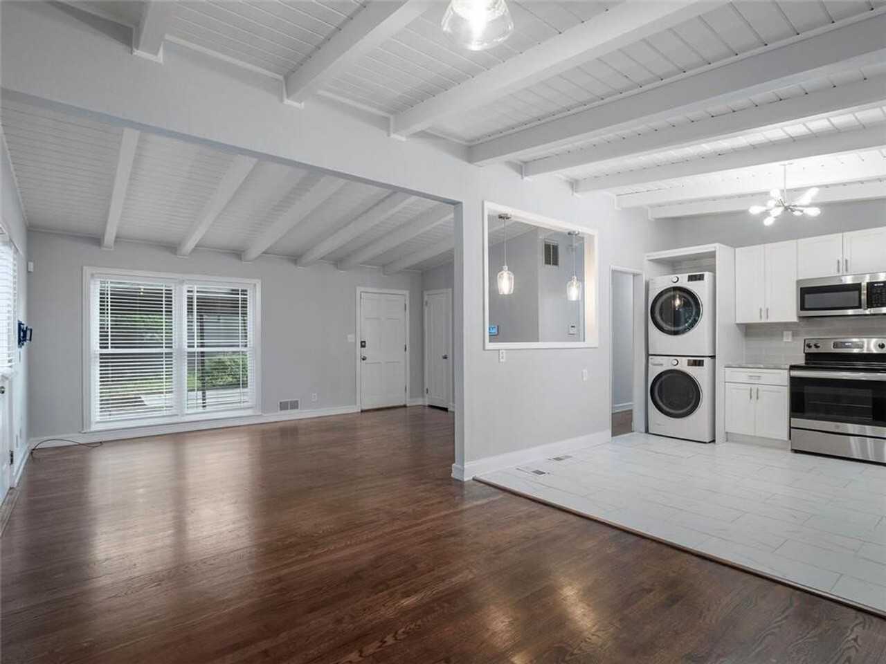 3132 Laventure Dr - Photo 4 of 10
