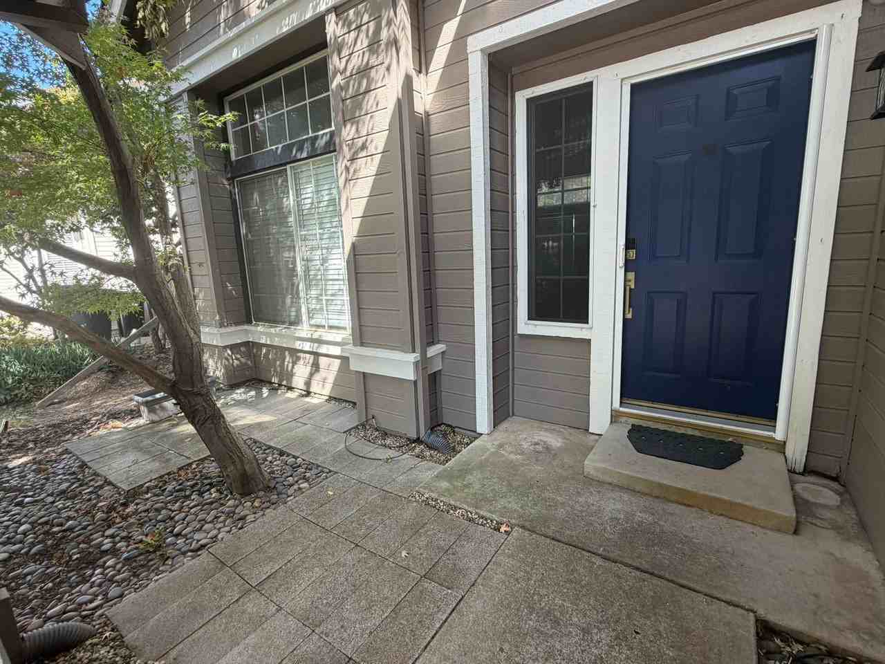 8420 Oak Flat Way - Photo 2 of 50