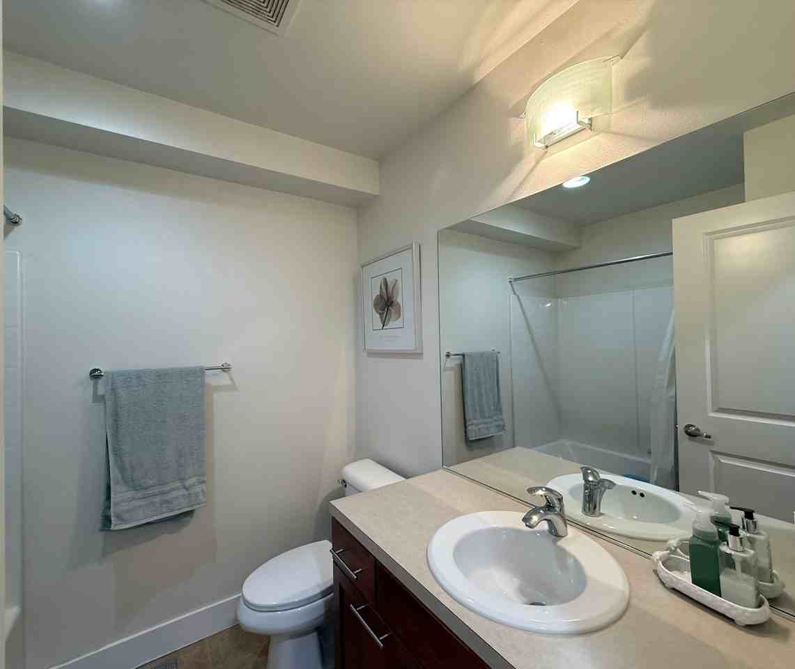 2841 S Columbian Way - Photo 7 of 18