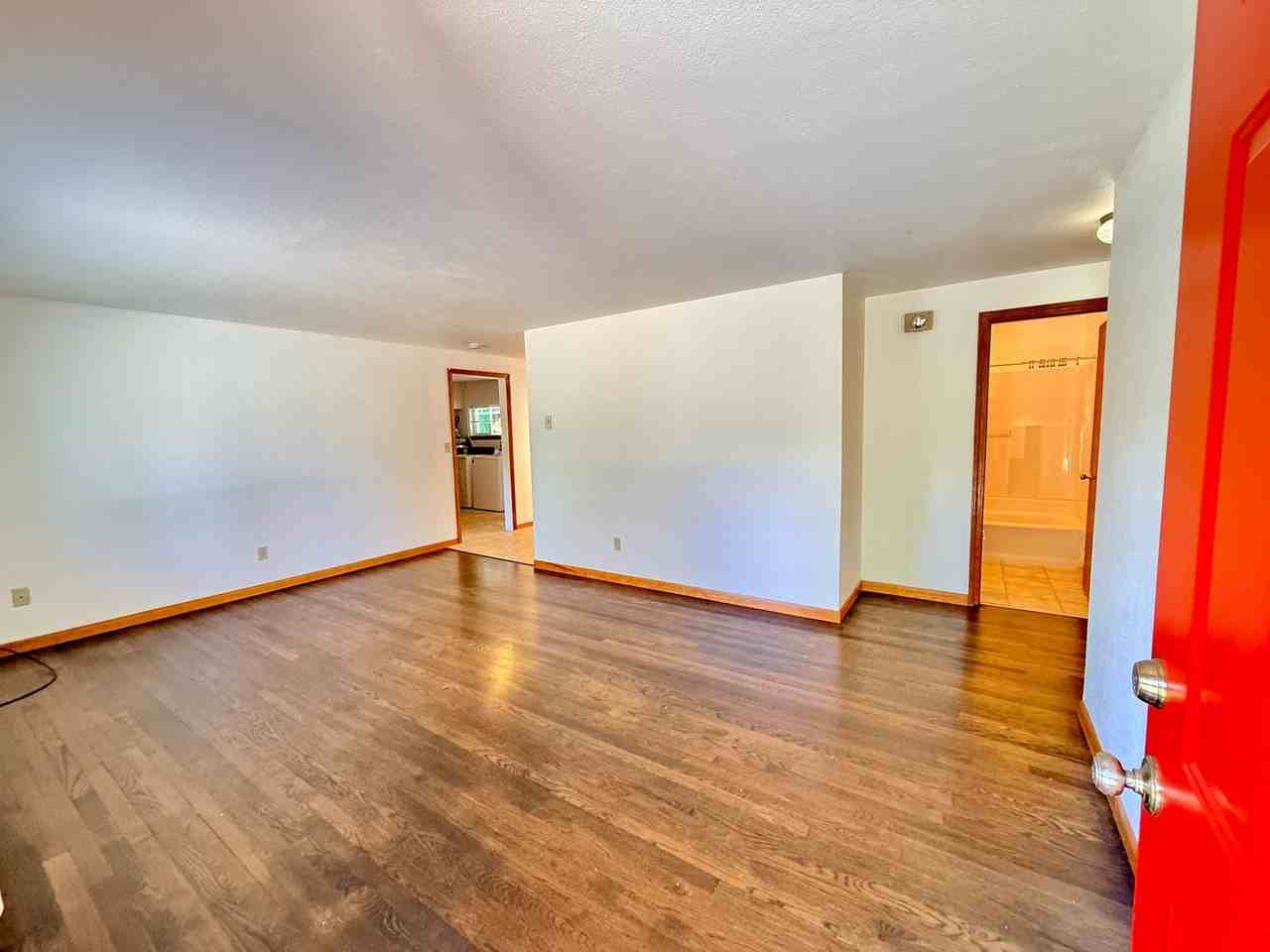 16807 11th Ave Ne - Photo 3 of 22