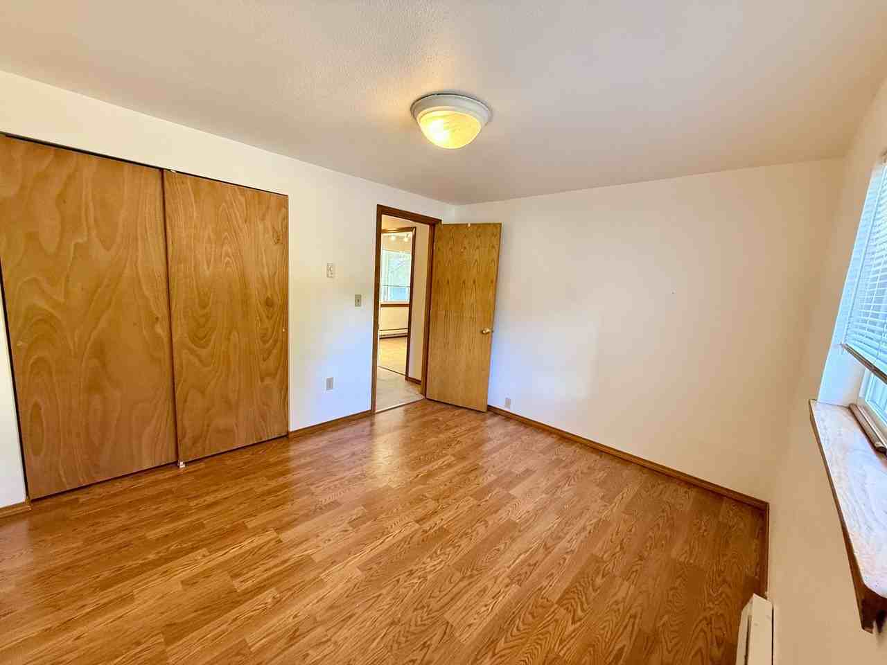 16807 11th Ave Ne - Photo 6 of 22