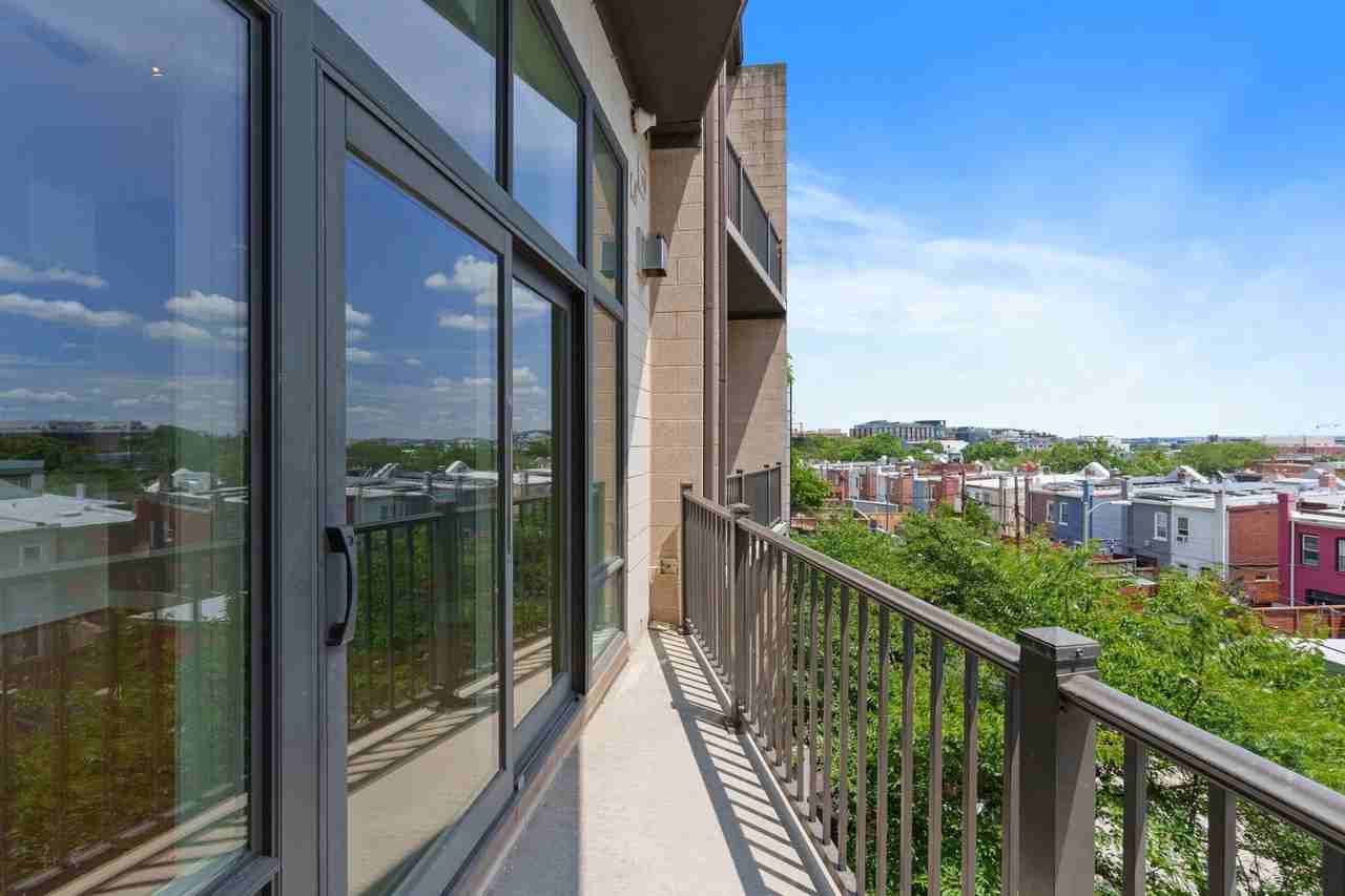 1336 Belmont St Nw #201 - Photo 4 of 26
