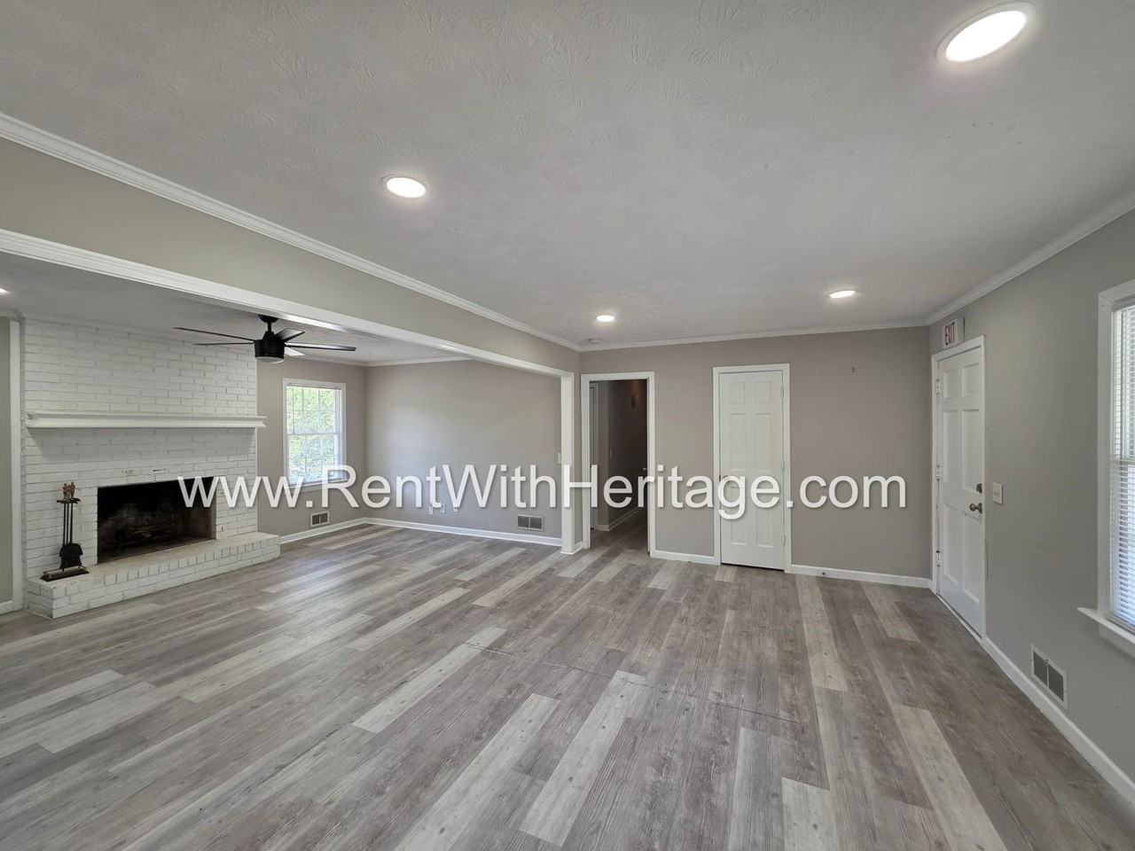 7016 Skyline Dr - Photo 5 of 50