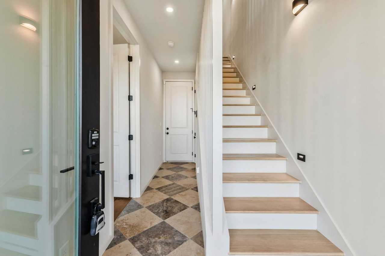 106 Grizzard Ave - Photo 5 of 32