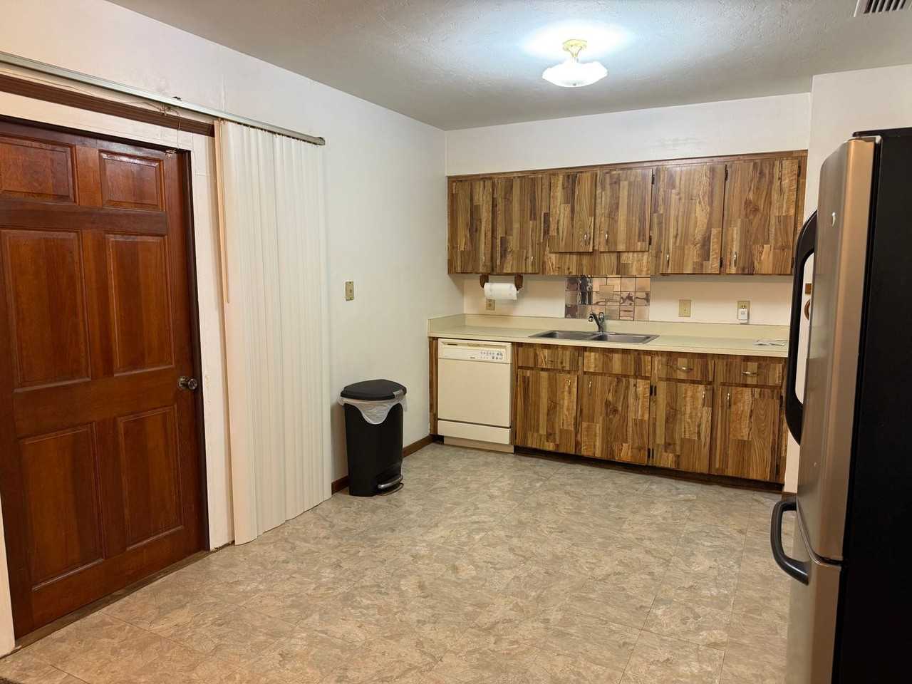 16326 Nw 118th Pl - Photo 7 of 28