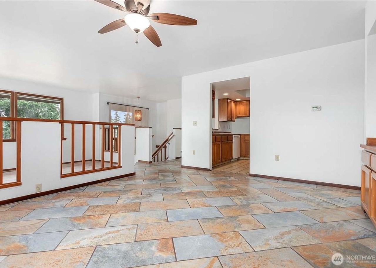 2526 Vining St - Photo 5 of 34