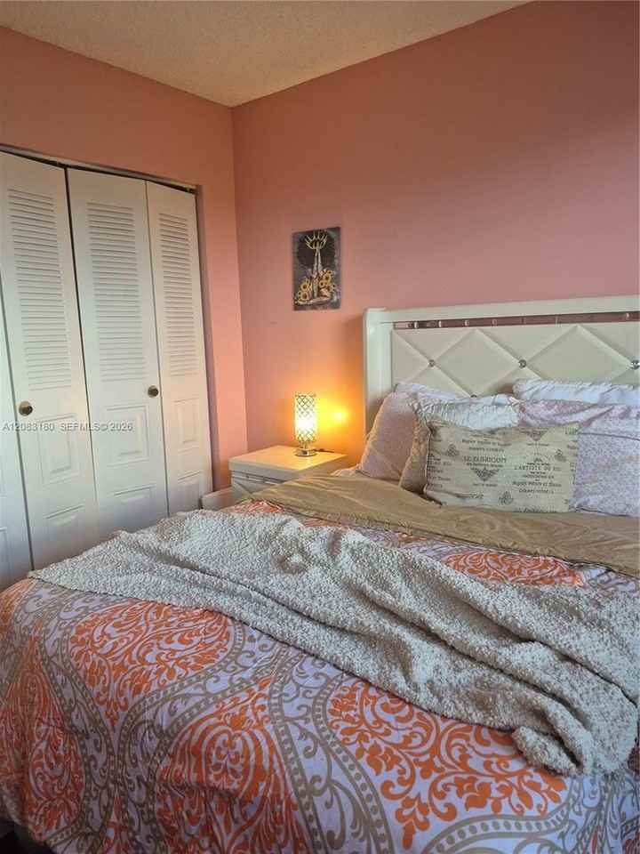 1109 Nw 107th Ave - Photo 7 of 12