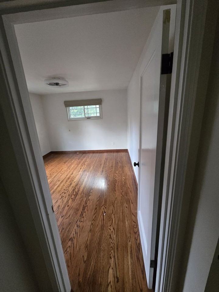 8607 35th Ave Sw - Photo 6 of 15