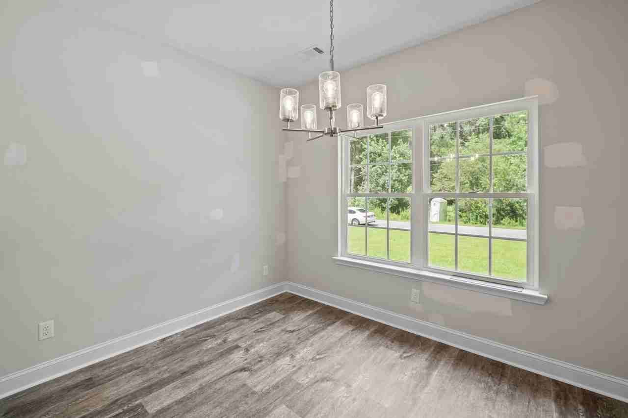 281 Deer Rd - Photo 5 of 42
