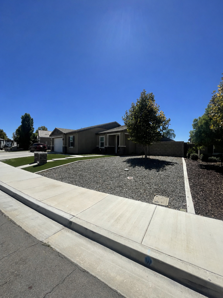 31871 Eaton Ln - Photo 3 of 32