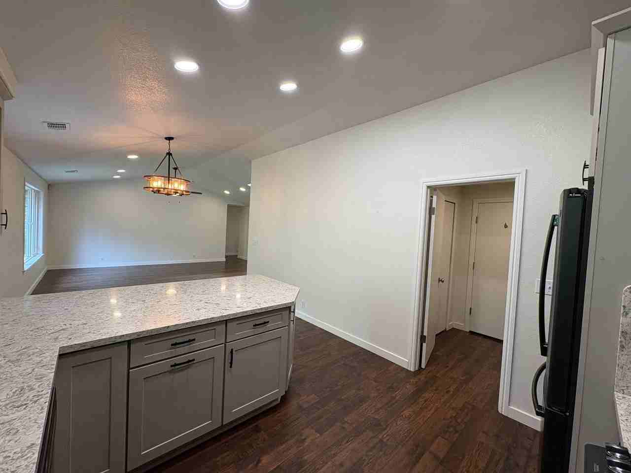1371 Fernwood Dr - Photo 6 of 18