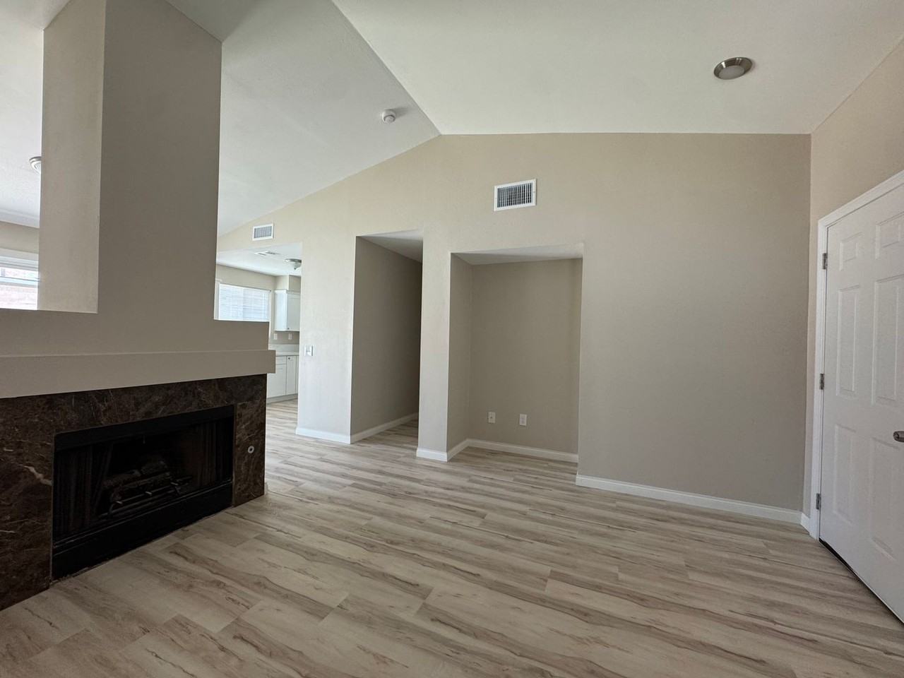 25060 Steiner Dr - Photo 6 of 18