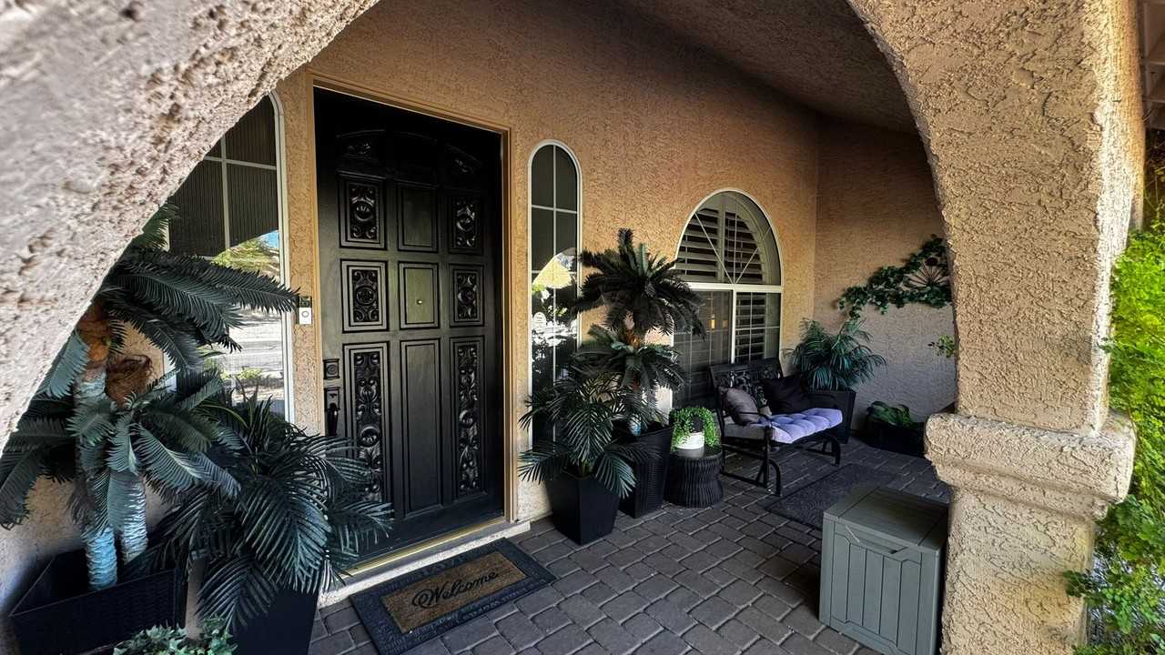 2921 Channel Rock Dr - Photo 3 of 50