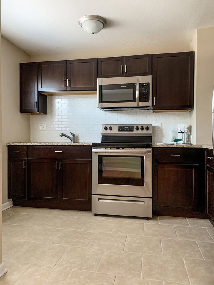 Ridgewood Apartments 1 - Photo 3 of 11
