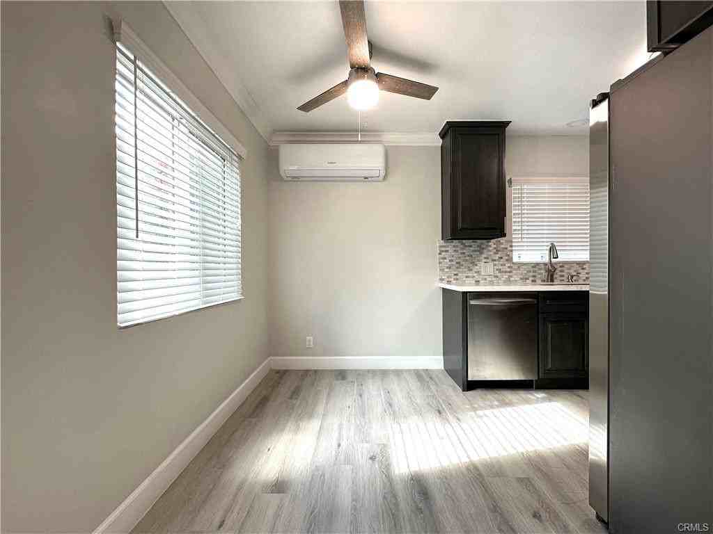 41 North Sierra Bonita Avenue #D - Photo 4 of 10