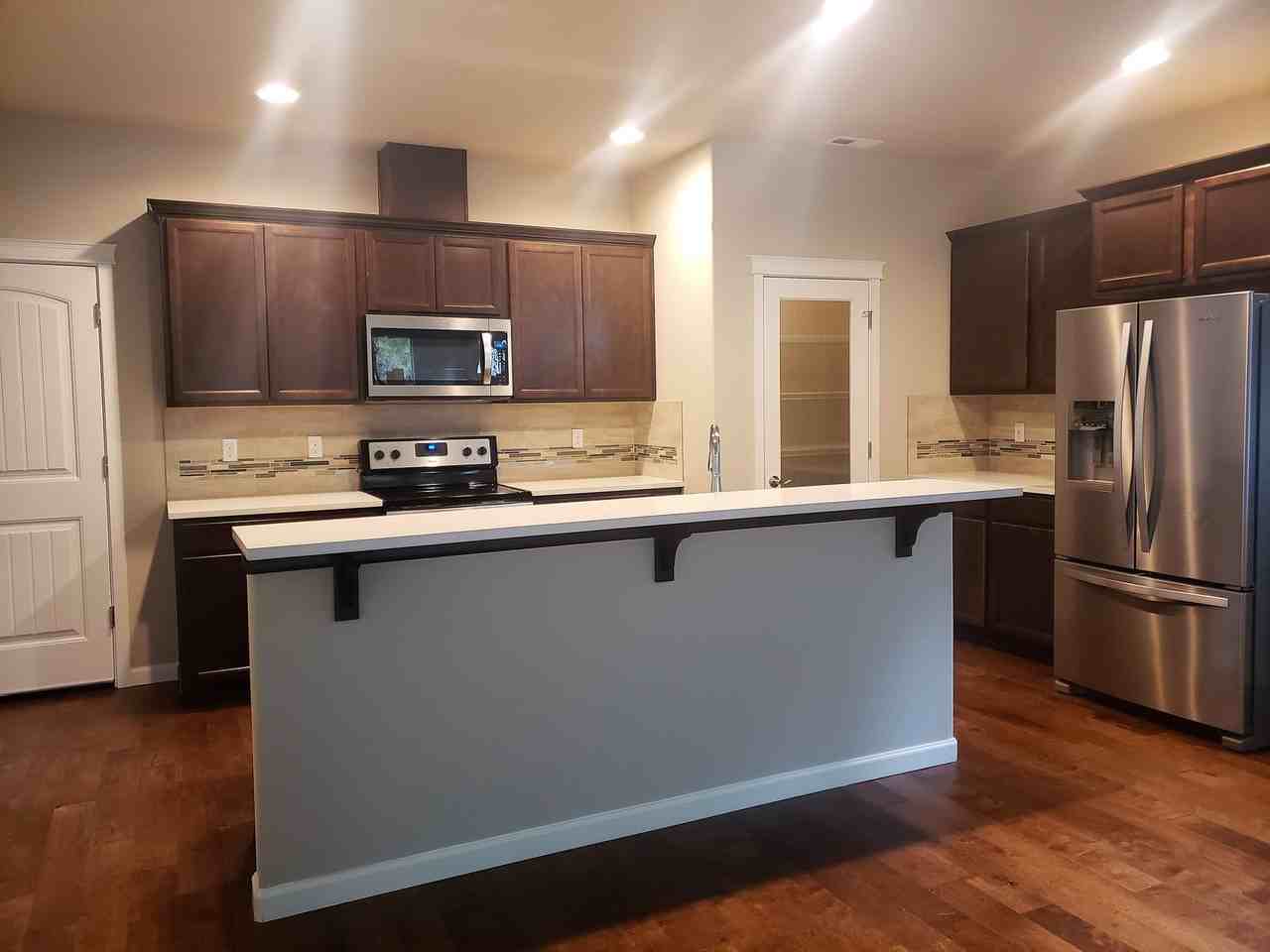 2402 Puget Sound Blvd - Photo 4 of 21