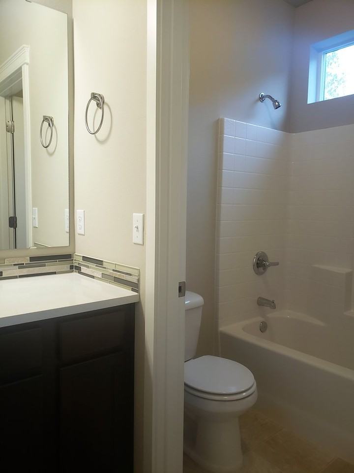 2402 Puget Sound Blvd - Photo 7 of 21