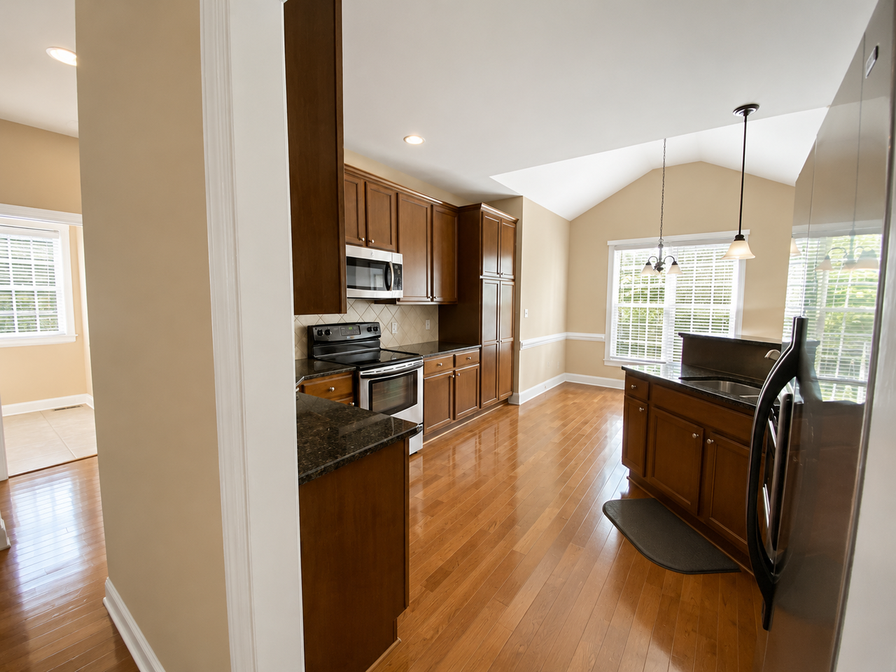 804 Bobby Jones Dr - Photo 6 of 12
