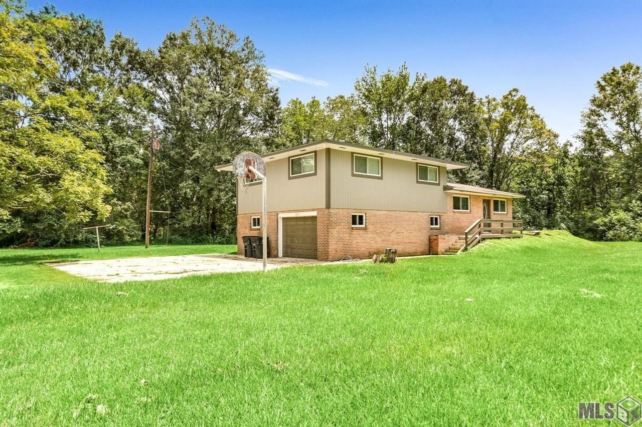 10212 Gurney Rd - Photo 2 of 19