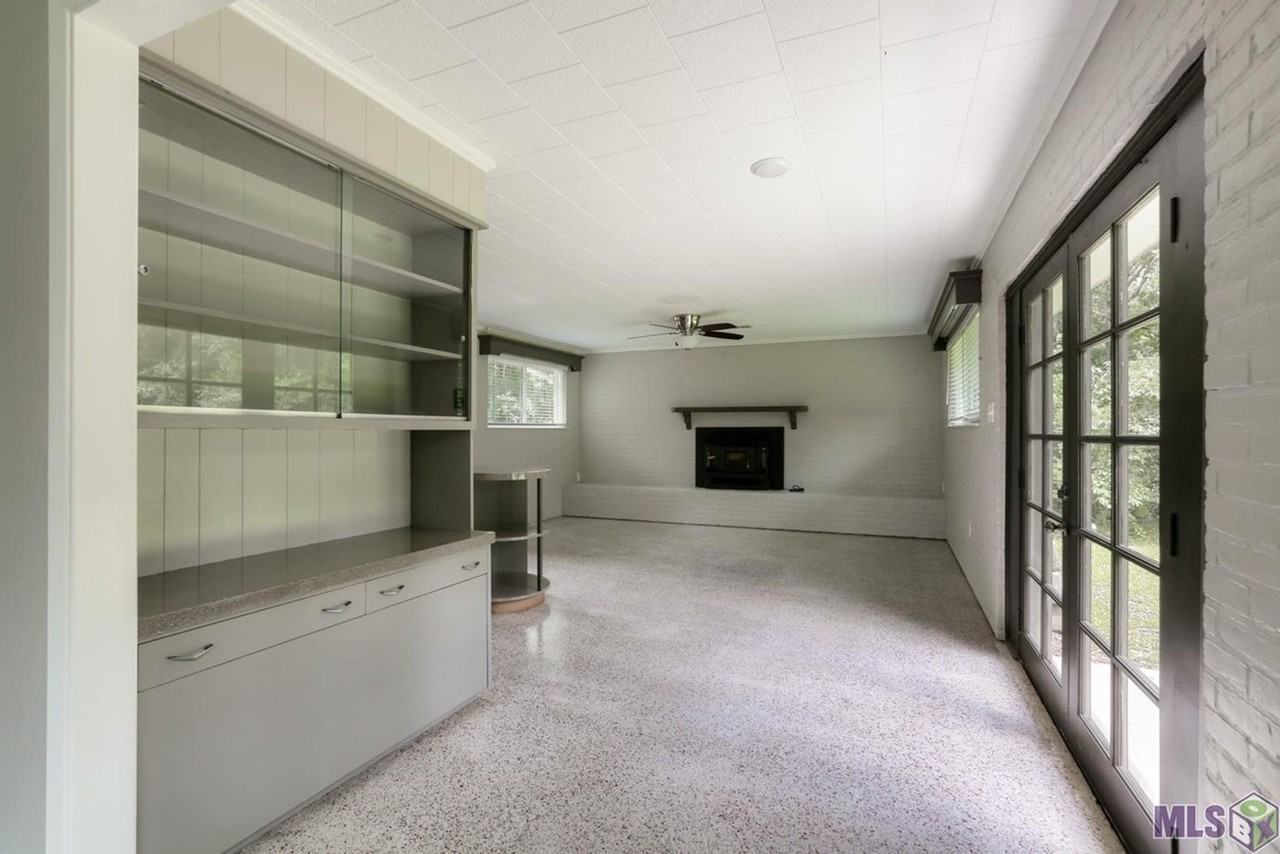 10212 Gurney Rd - Photo 7 of 19