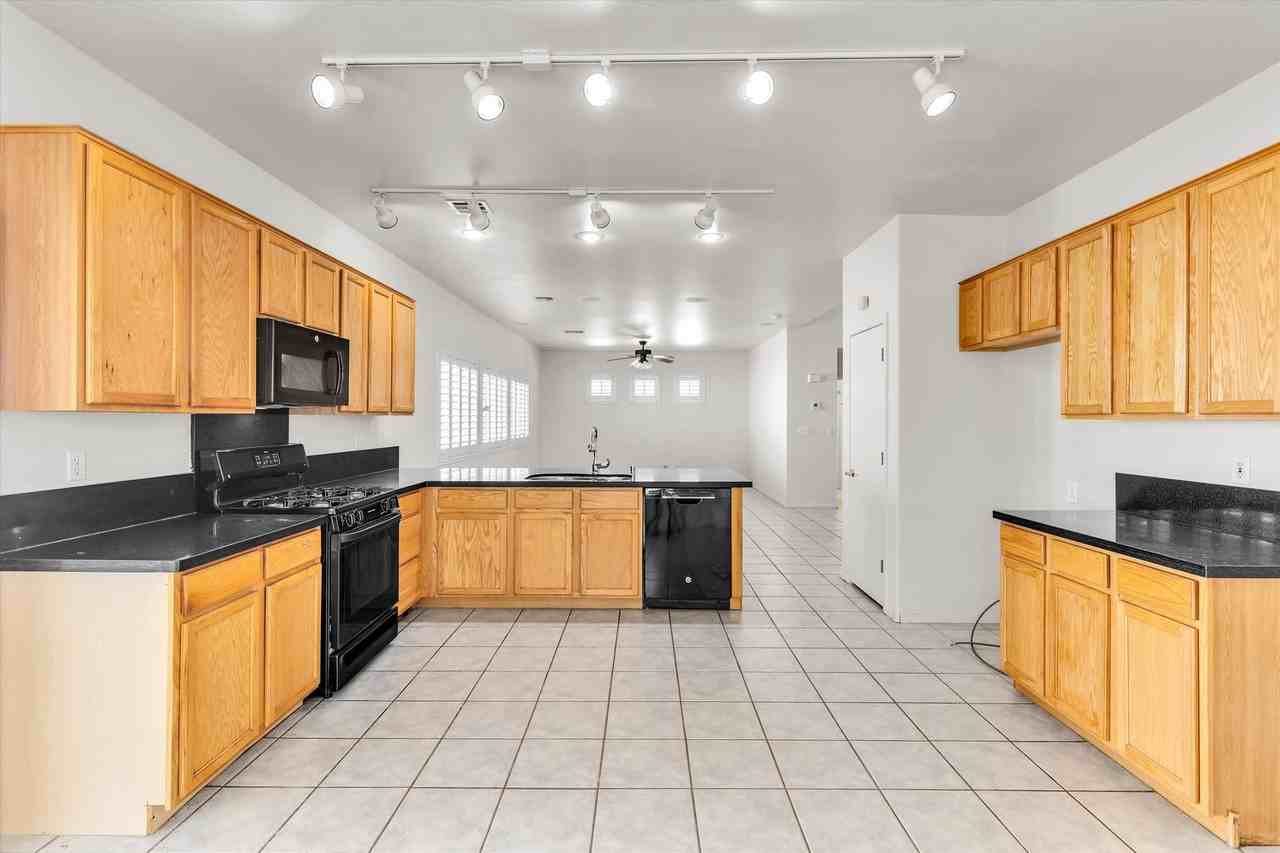 75 Vallejo Verde St - Photo 7 of 28