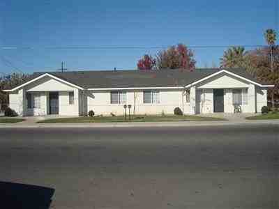 803 R St #B - Photo 2 of 11