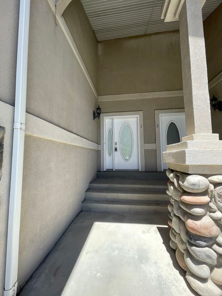 620 N Fairfield Rd #1 - Photo 3 of 30
