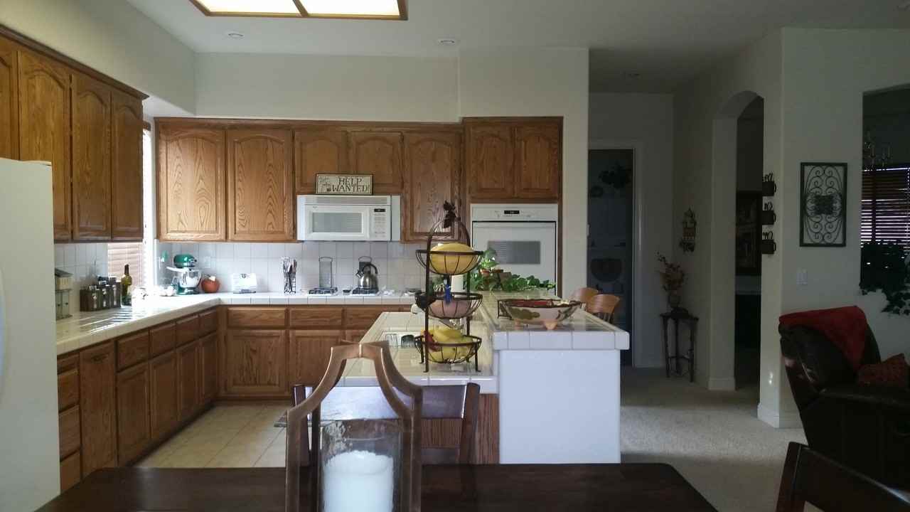 1511 Eriswell Dr - Photo 5 of 13