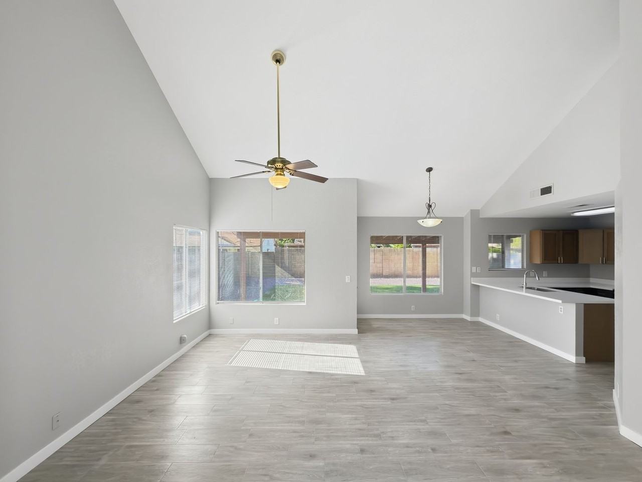 3839 W Whitten St - Photo 4 of 35