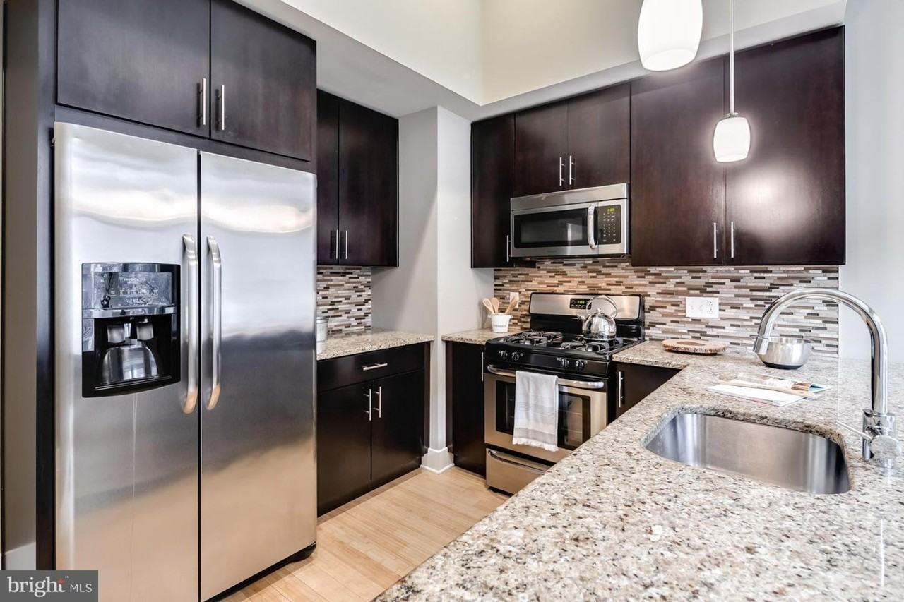 818 818 Montrose - 818 Montrose - Photo 6 of 21