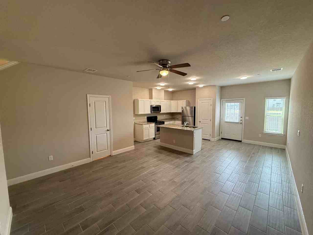 13023 Reid Mdws - Photo 3 of 16