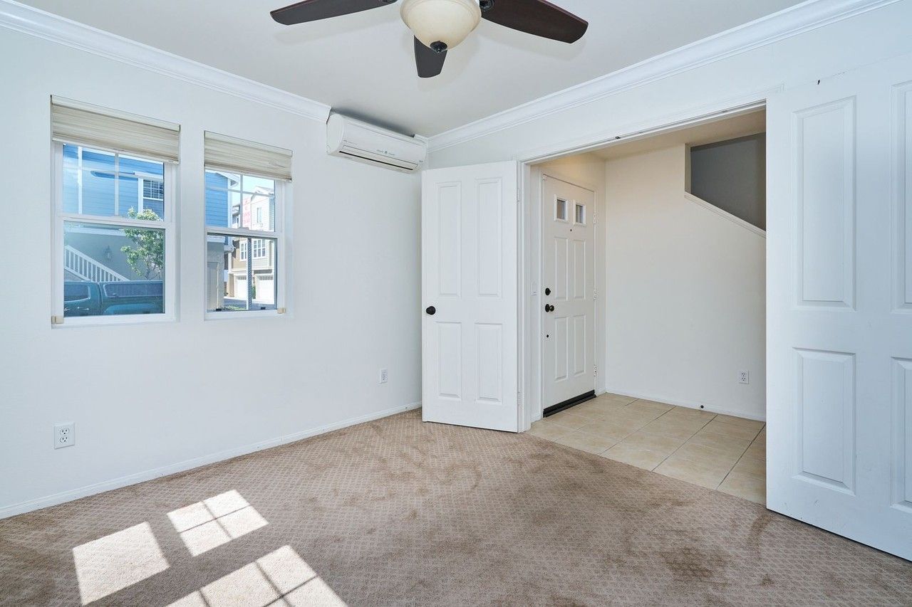 1800 Oak St - Photo 4 of 37