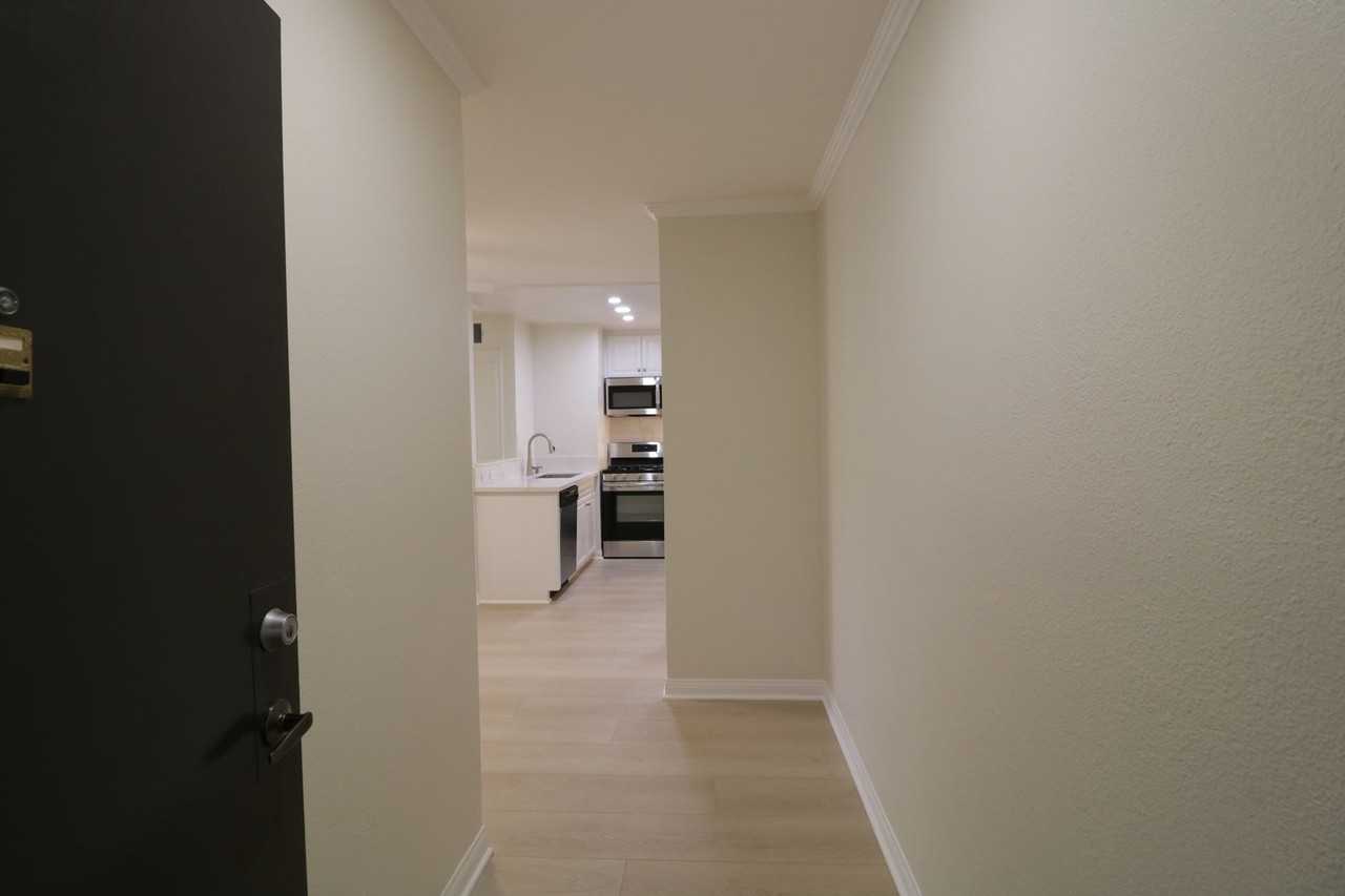 5545 Canoga Ave #106 - Photo 6 of 32