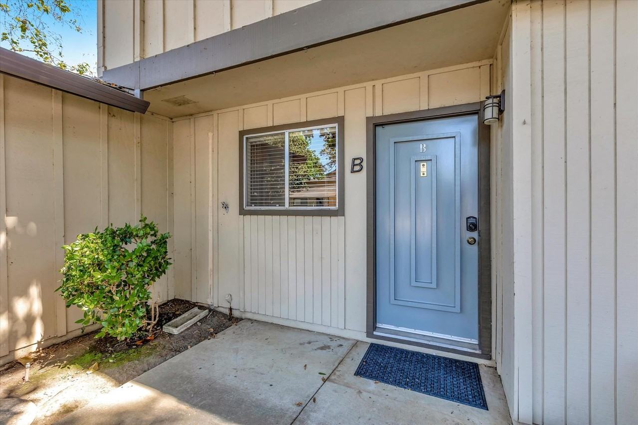 122 Flynn Ave #B - Photo 5 of 35