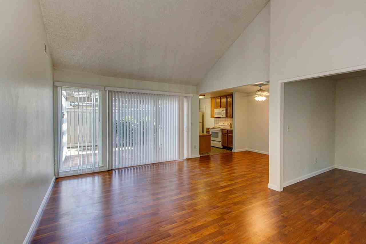 5909 Manorwood Ct - Photo 7 of 25