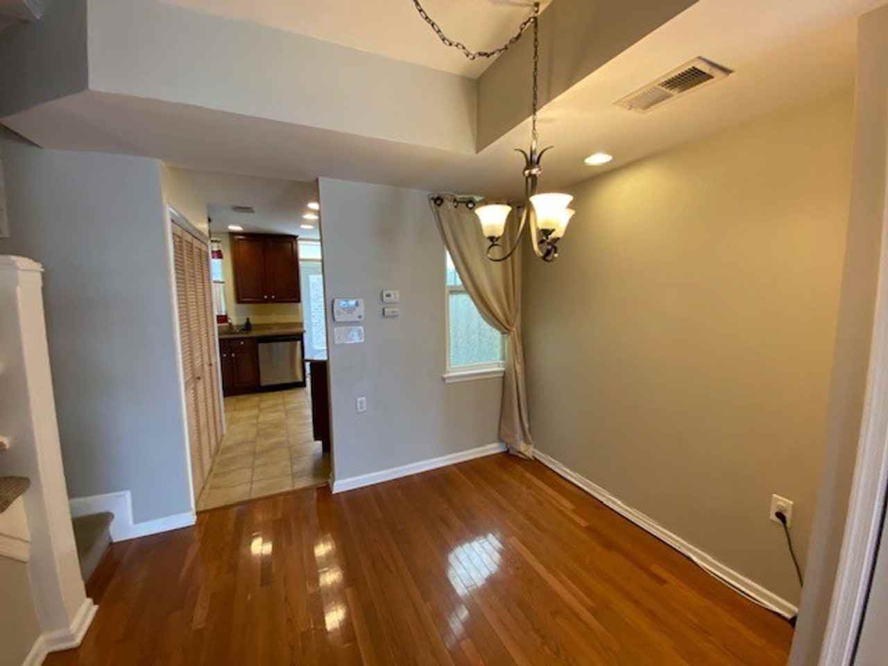 931 5th St Se ##Se - Photo 5 of 24