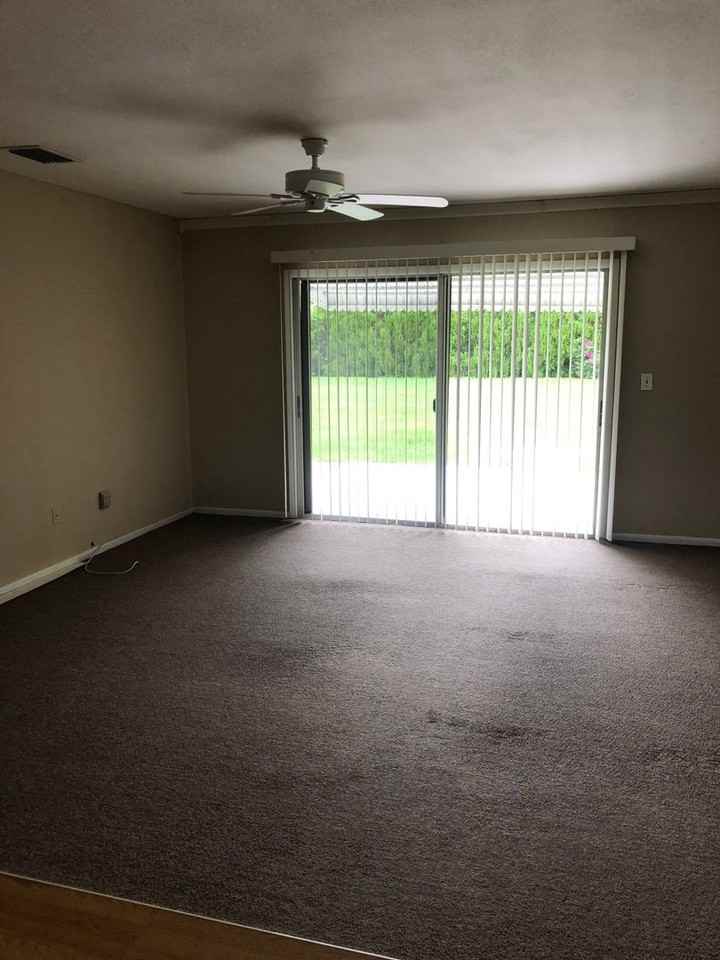 1955 Se Tiffany Ave - Photo 4 of 12