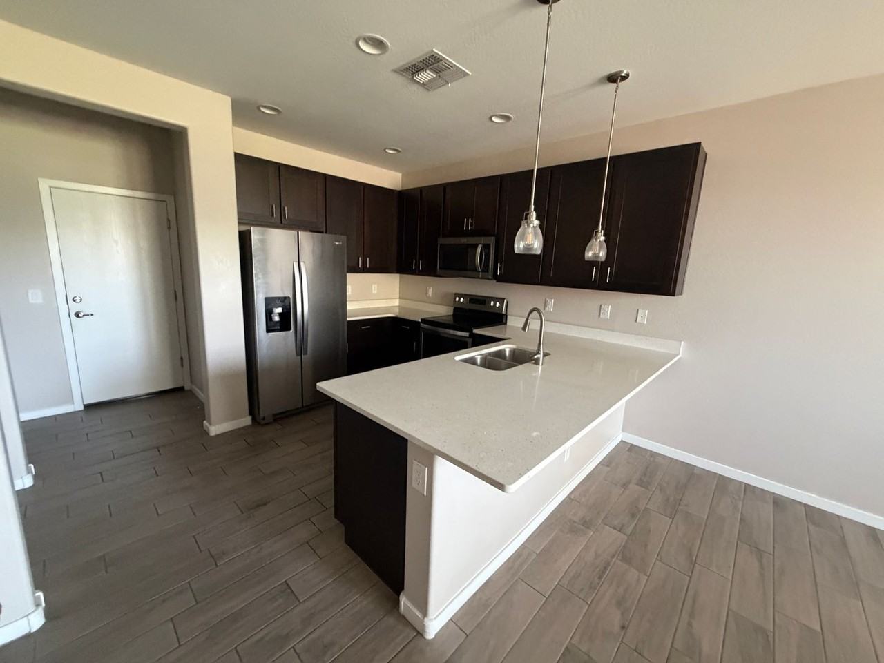 573 W Westchester Ave - Photo 2 of 12
