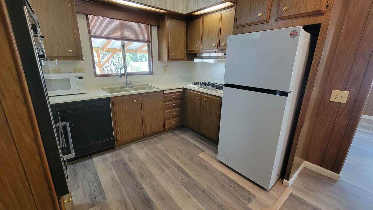 912 Woodrow Way - Photo 5 of 22