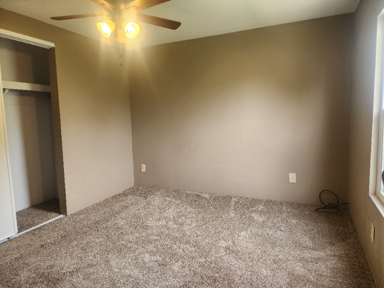 112 E Homer Dr - Photo 6 of 8