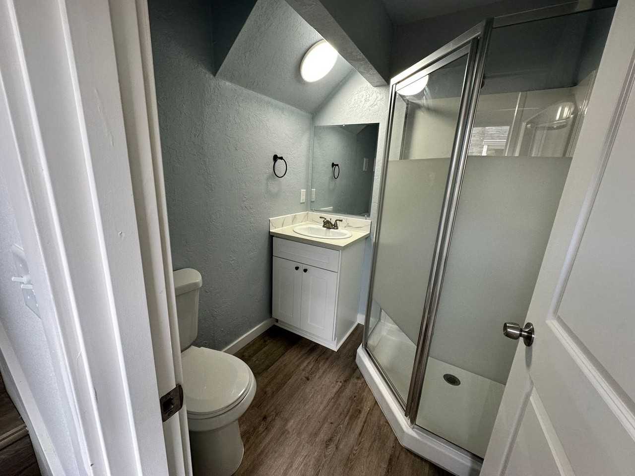 815 Sw 8th St #2 - Photo 7 of 17