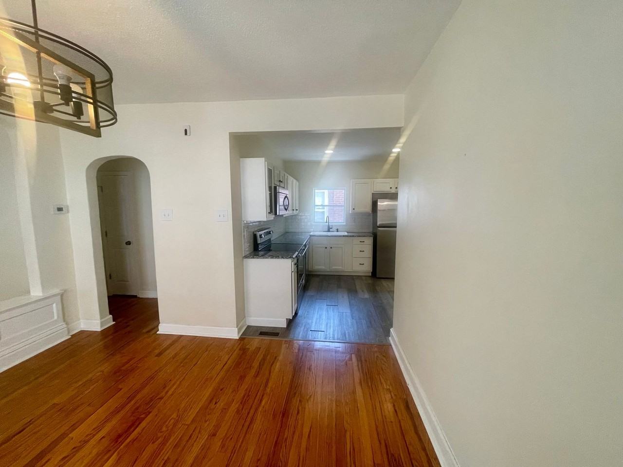 7667 Lindbergh Dr - Photo 5 of 6