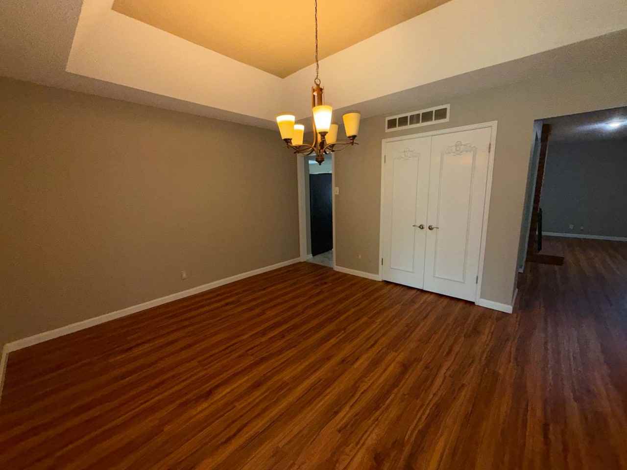 1 Nicolet Dr - Photo 5 of 22