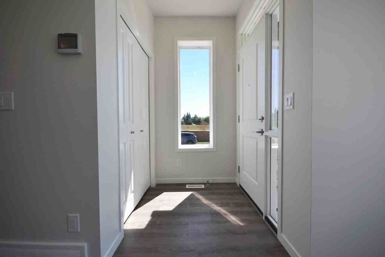 24 Iris Cres - Photo 7 of 16
