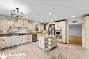 featured image of 111 Via Jucar