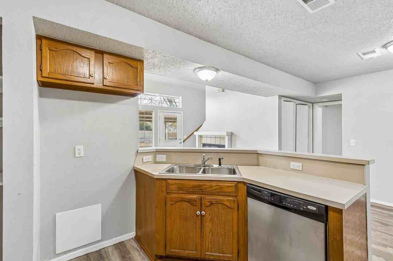 6101 Se 85th St - Photo 6 of 13